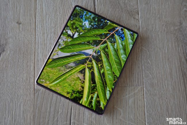 Samsung Galaxy Z Fold 2 11