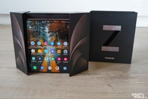 Samsung Galaxy Z Fold 2 17