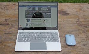 Surface Laptop Go recenze