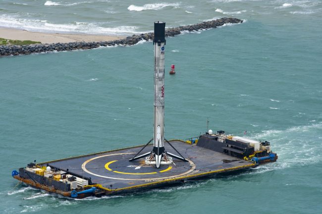 spacex falcon 9 booster 05