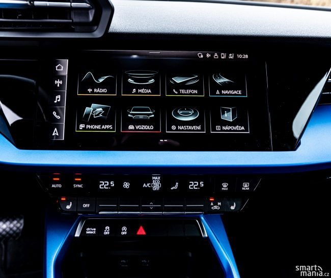 Pochvalu si Audi zaslouží za skvělou ergonomii. Pro ovládání hlasitosti i klimatizace slouží kvalitní tlačítka. Žádné dotykové plošky. Pochvalu si Audi zaslouží za skvělou ergonomii. Pro ovládání hlasitosti i klimatizace slouží kvalitní tlačítka. Žádné dotykové plošky.