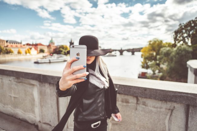 praha iphone selfie