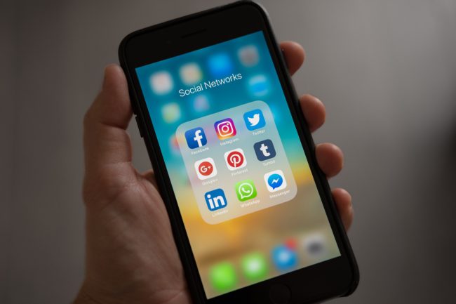 big tech socialni site 06