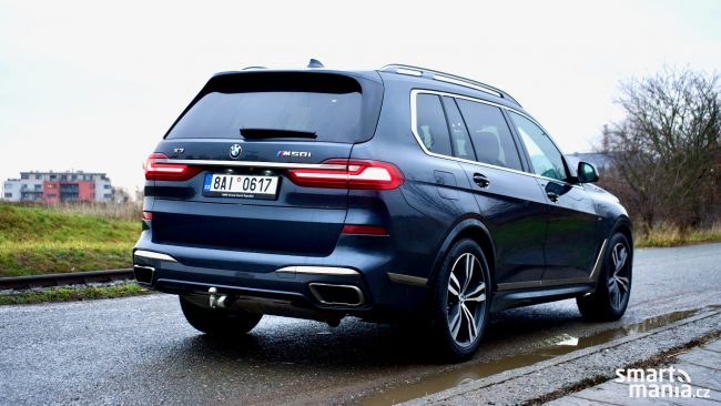 BMW X7 M50i