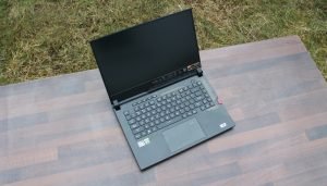 Asus ROG Scar G533Q recenze