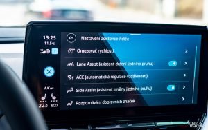 Armáda asistentů tvoří IQ drive.