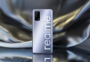 Realme Q3 2