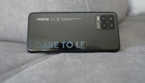 Realme 8 recenze