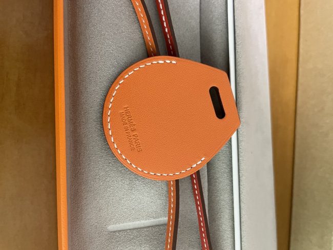 airtag hermes