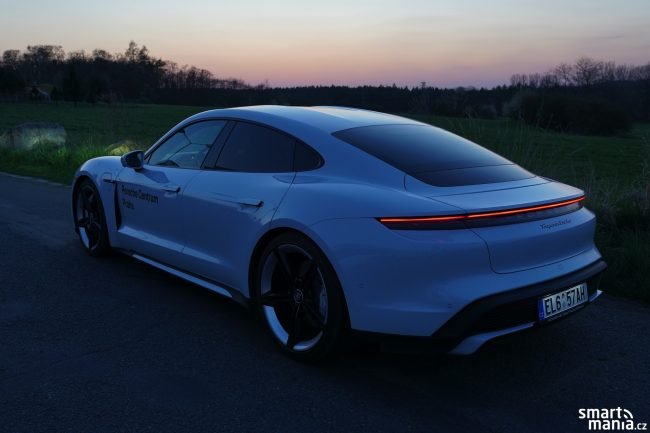 Porsche Taycan Turbo 10