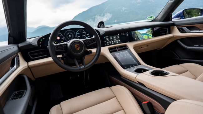 porsche taycan interier displeje porsche taycan interier displeje