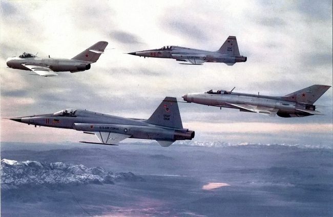 MiG 17 MiG 21 and two F 5s