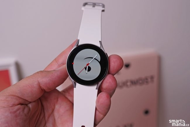 Samsung Galaxy Watch 4 02 1