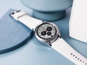 Samsung Galaxy Watch 4 Classic 03