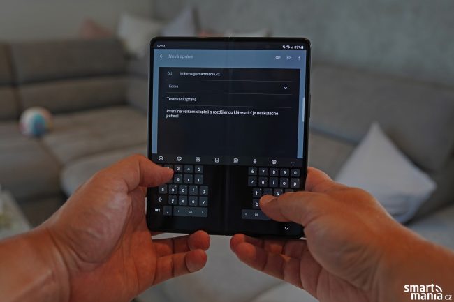 Samsung Galaxy Z Fold 3 01