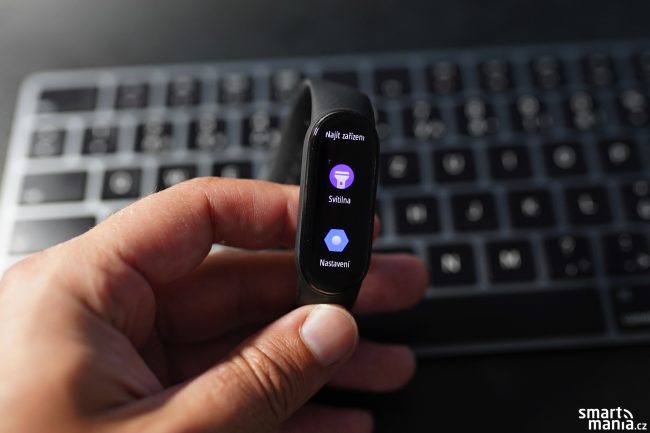 Xiaomi Mi Band 6 svitilna 01