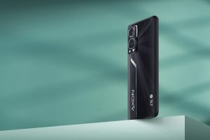 ZTE Axon 30 7