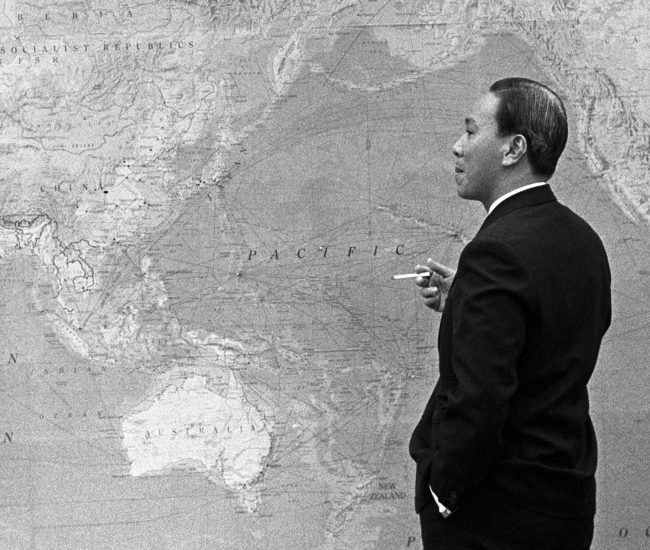 Nguyen Van Thieu with map