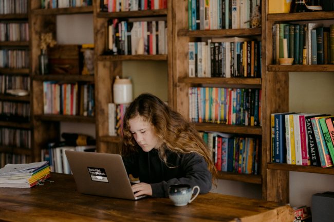 dite kid macbook unsplash