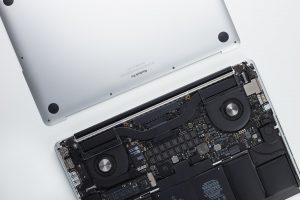 MacBook repair Nikolai Chernichenko Unasplash