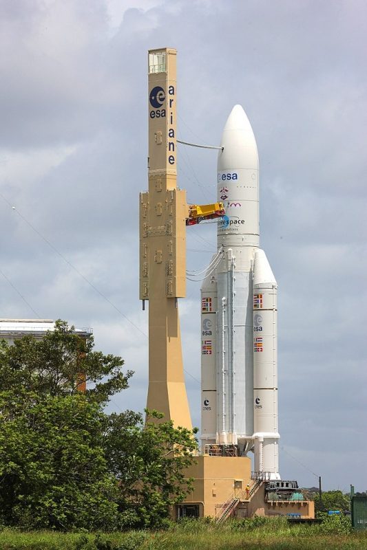 682px Ariane 5ES with ATV 4 on i