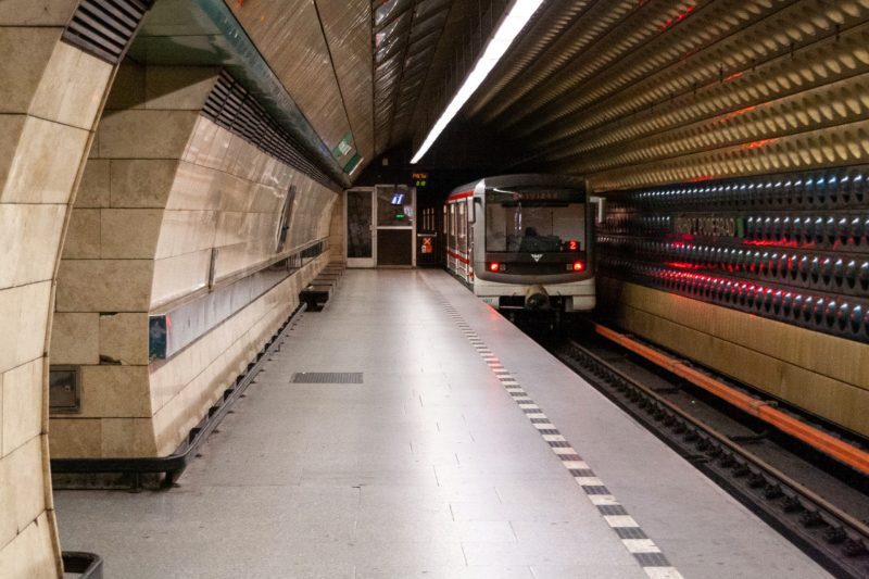 metro praha dpp underground subway dimitry anikin unsplash