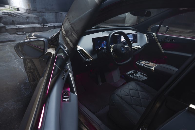 BMW iX M60 04