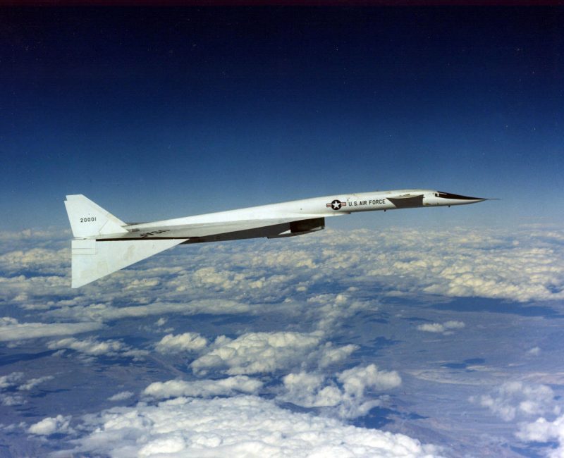 North American XB 70A Valkyrie in flight with wingtips North American XB 70A Valkyrie in flight with wingtips