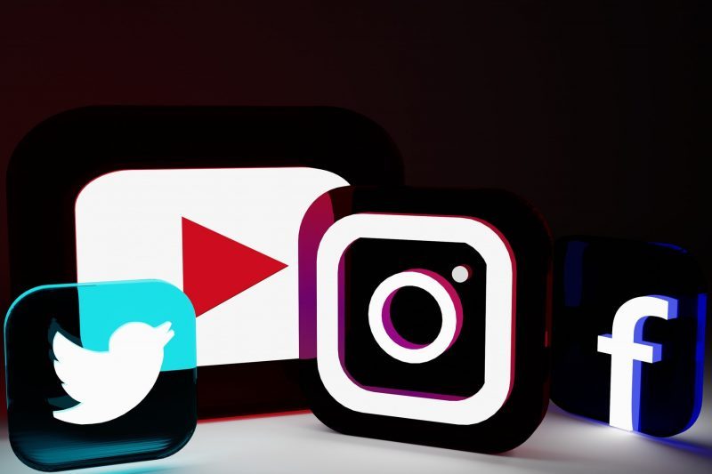 facebook instagram youtube twitter