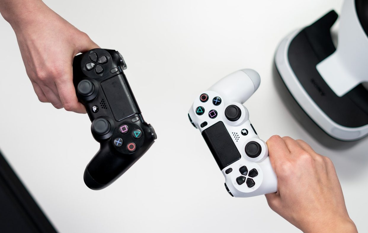 Herní ovladače konzole PlayStation