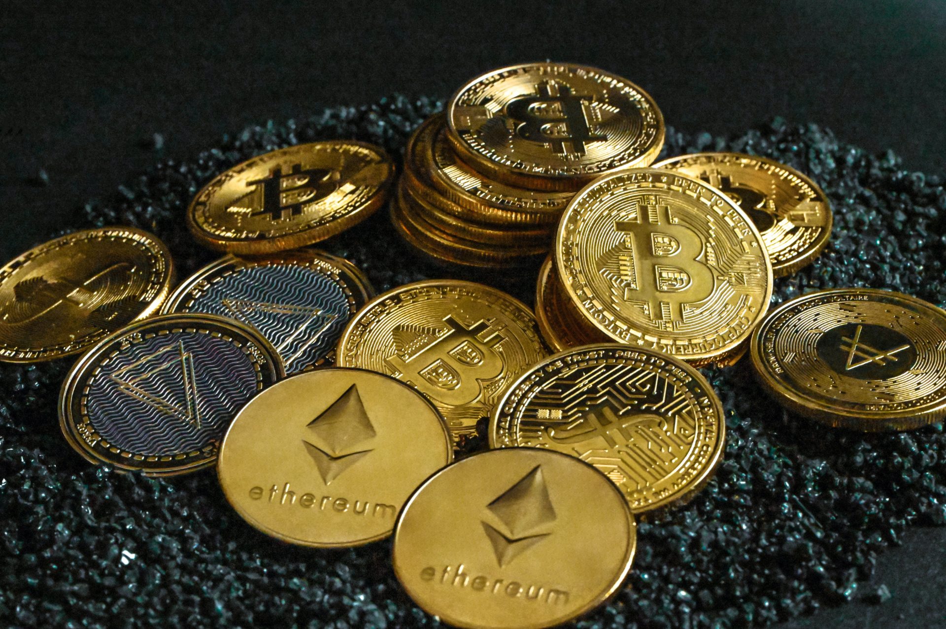 quantitatives ethereum cryptocurrencies kryptoměny bitcoin unsplash