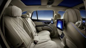 Mercedes benz eqs suv 18
