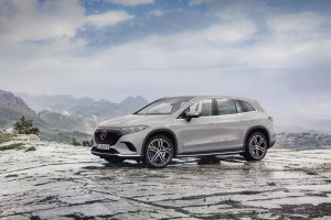 Mercedes benz eqs suv 5