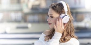 1800 900 Bang Olufsen BeoPlay H95