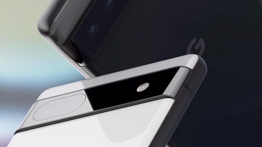 Detail zadní strany telefonu Google Pixel 6a