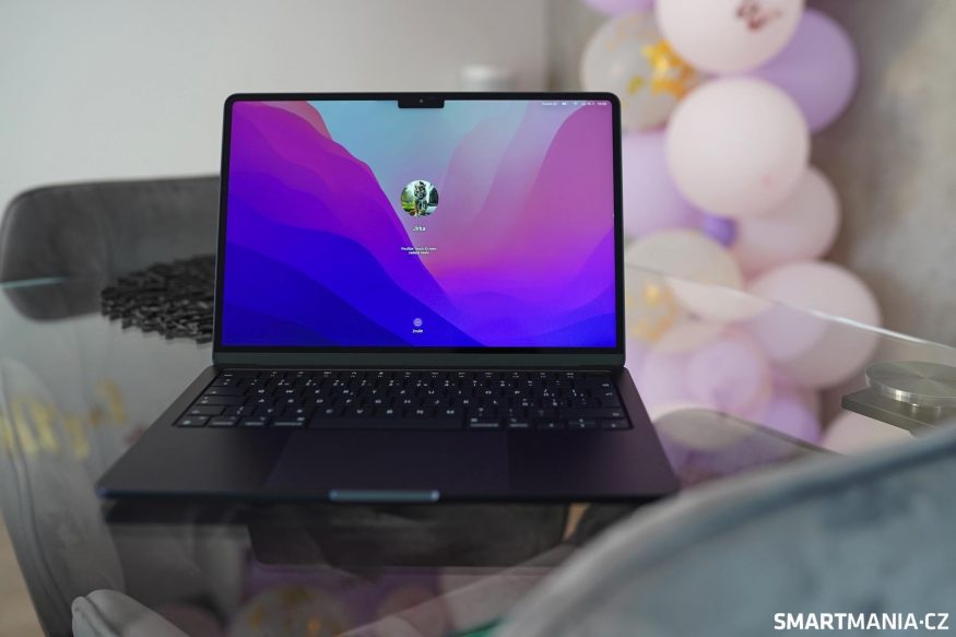 MacBook Air M2 16