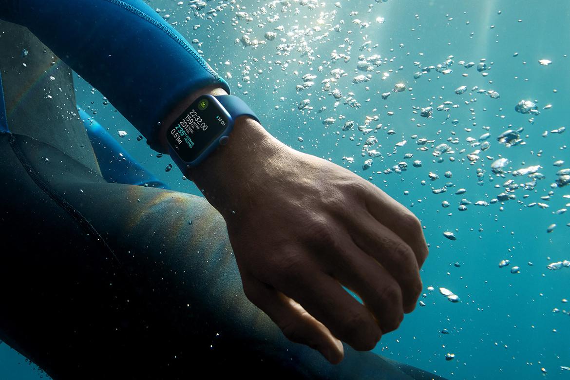 fitness swim endframe watch series 7 by apple