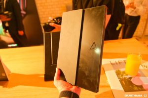 Asus Zenbook 17 Fold OLED 7