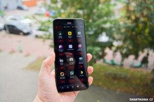 Asus ROG Phone 6D Ultimate 15