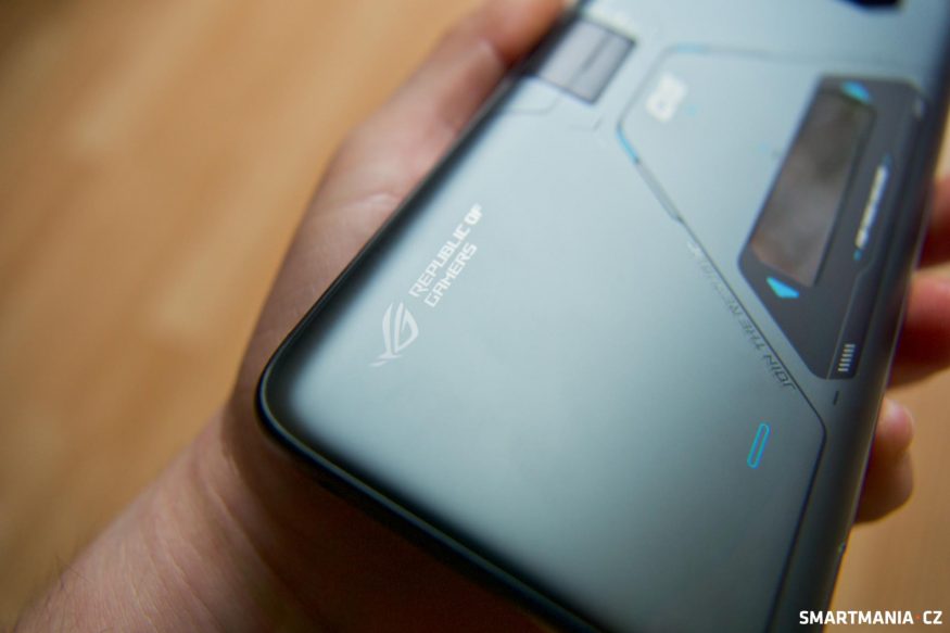 Asus ROG Phone 6D Ultimate 8 Asus ROG Phone 6D Ultimate 8