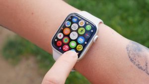 Apple Watch na ruce