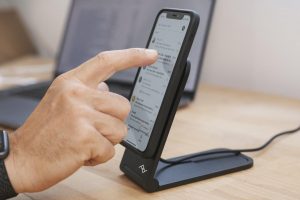 Peak Design Mobile Wireless Charging Stand 3