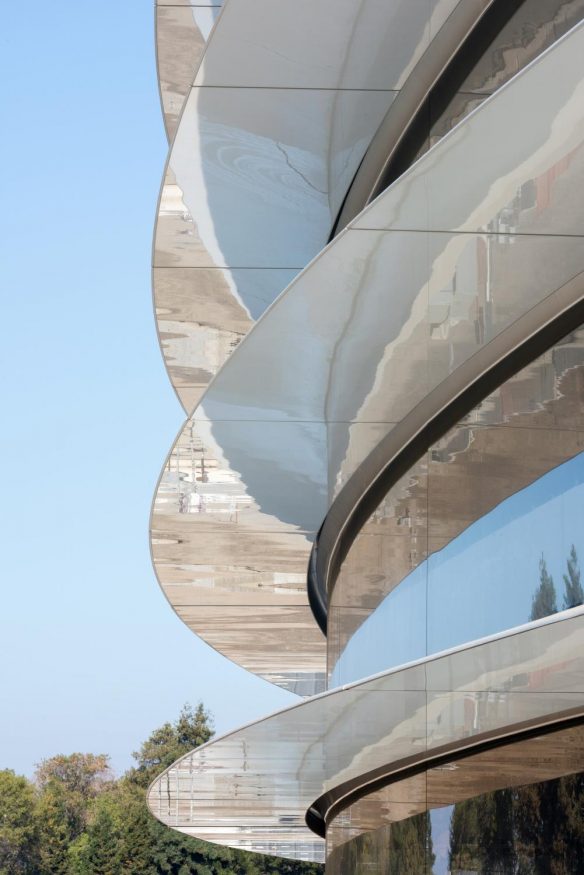 apple park photo 4 building closeup