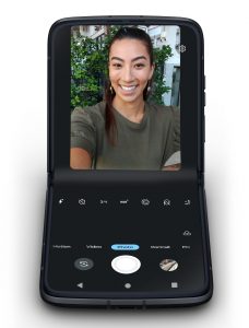 motorola razr 2022 ROW AdvPack SelfieInternal