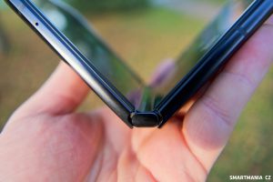 Motorola Razr 2022 23