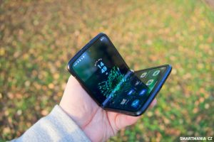 Motorola Razr 2022 24