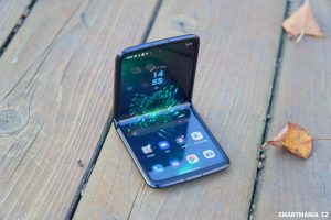 Motorola Razr 2022 34