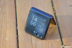 Motorola Razr 2022 36