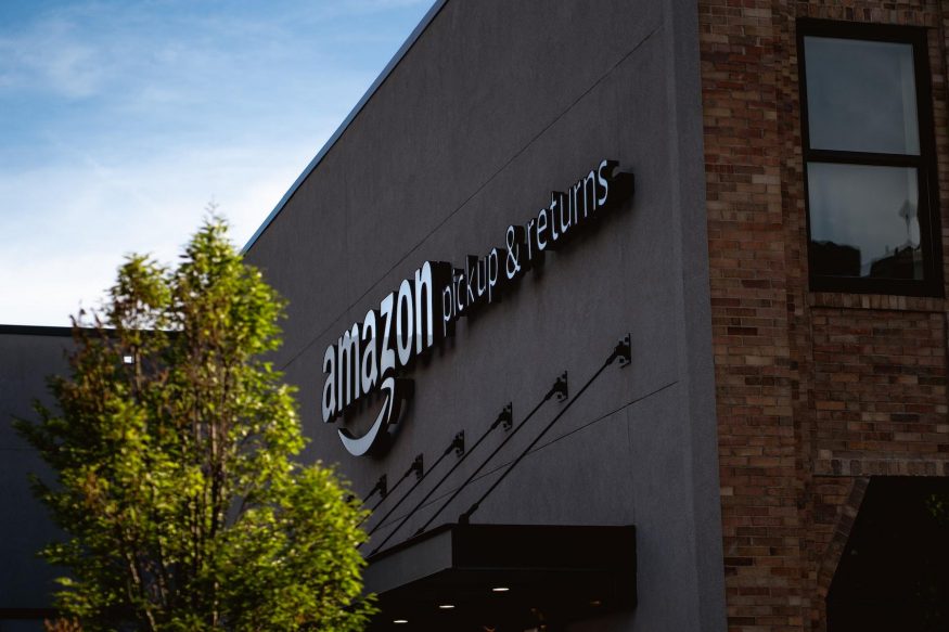 amazon Amazon pickup & returns building
