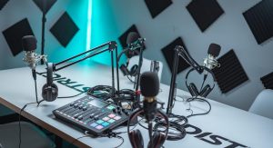 stream podcast studio mikrofon pexels